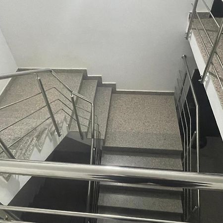 Apartament 2 Camere Tirgu Jiu Târgu Jiu Exteriör bild